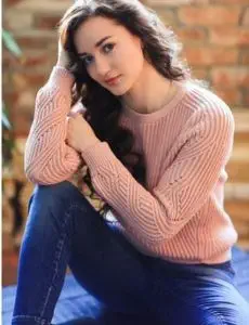 Elite escort service in Titu Colony for home and hotel visits